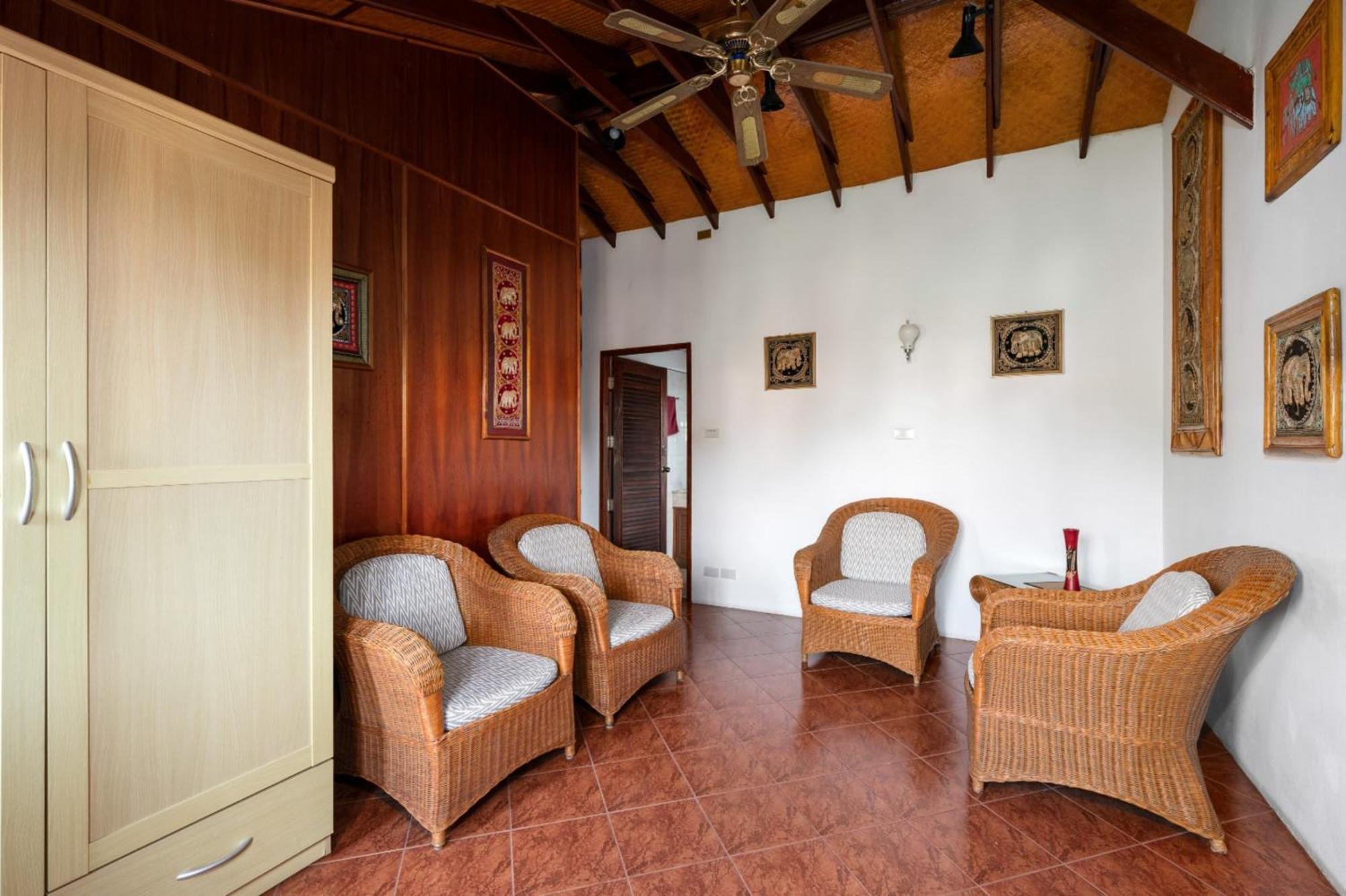Beachfront Villa, Bang Po Ban Bang Po Exterior foto