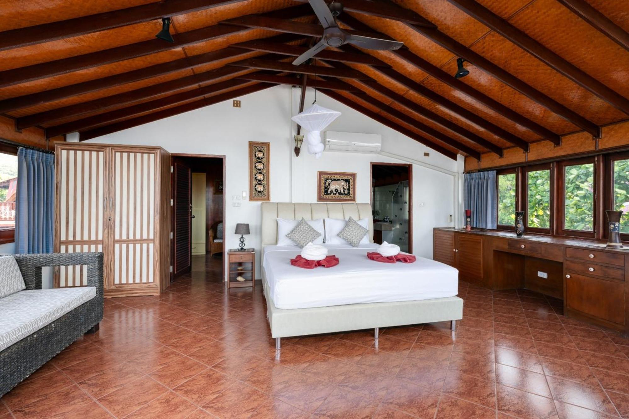 Beachfront Villa, Bang Po Ban Bang Po Exterior foto