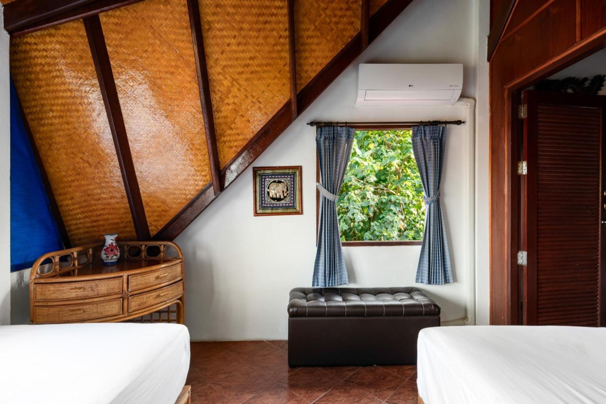 Beachfront Villa, Bang Po Ban Bang Po Exterior foto