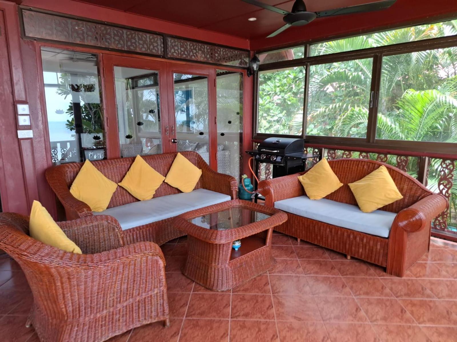 Beachfront Villa, Bang Po Ban Bang Po Exterior foto